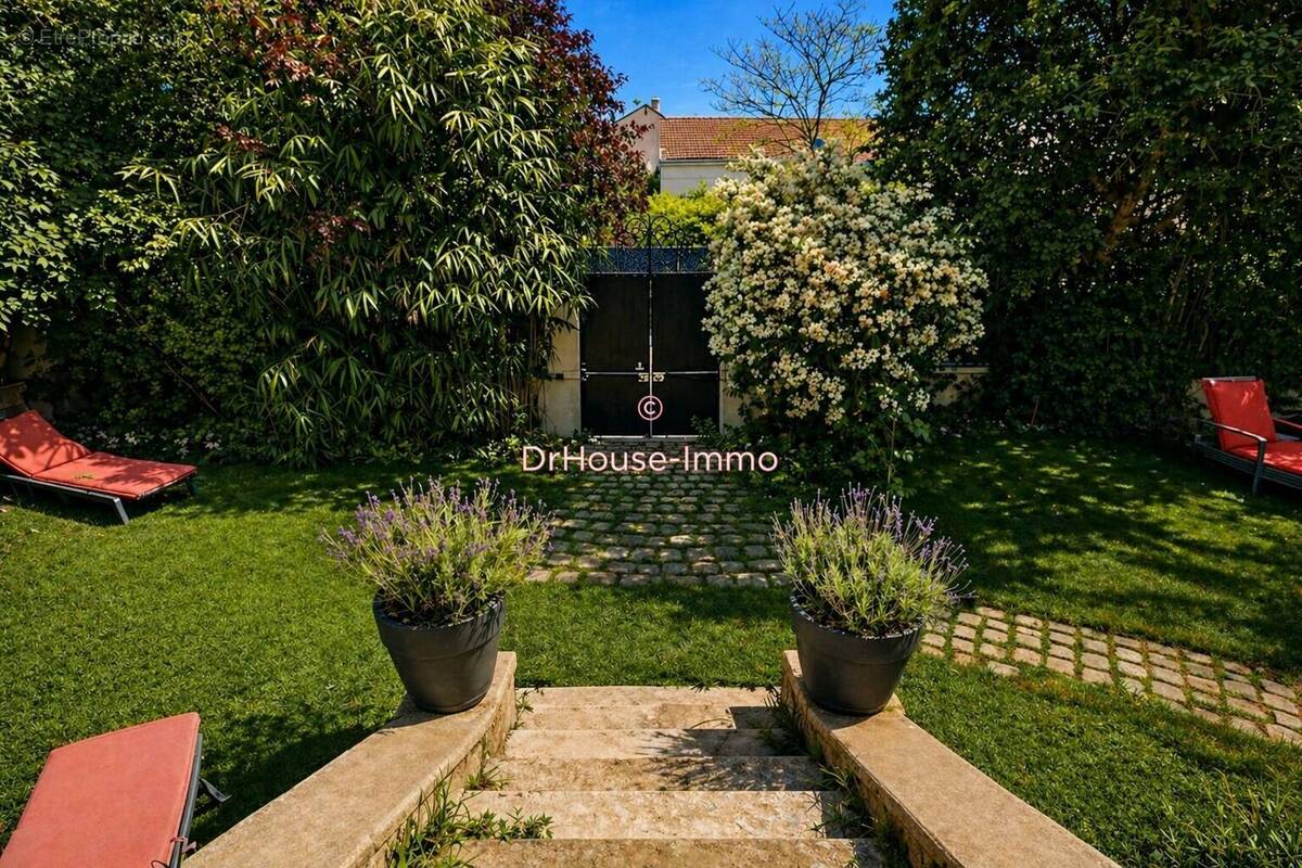 Maison à VILLEMOMBLE