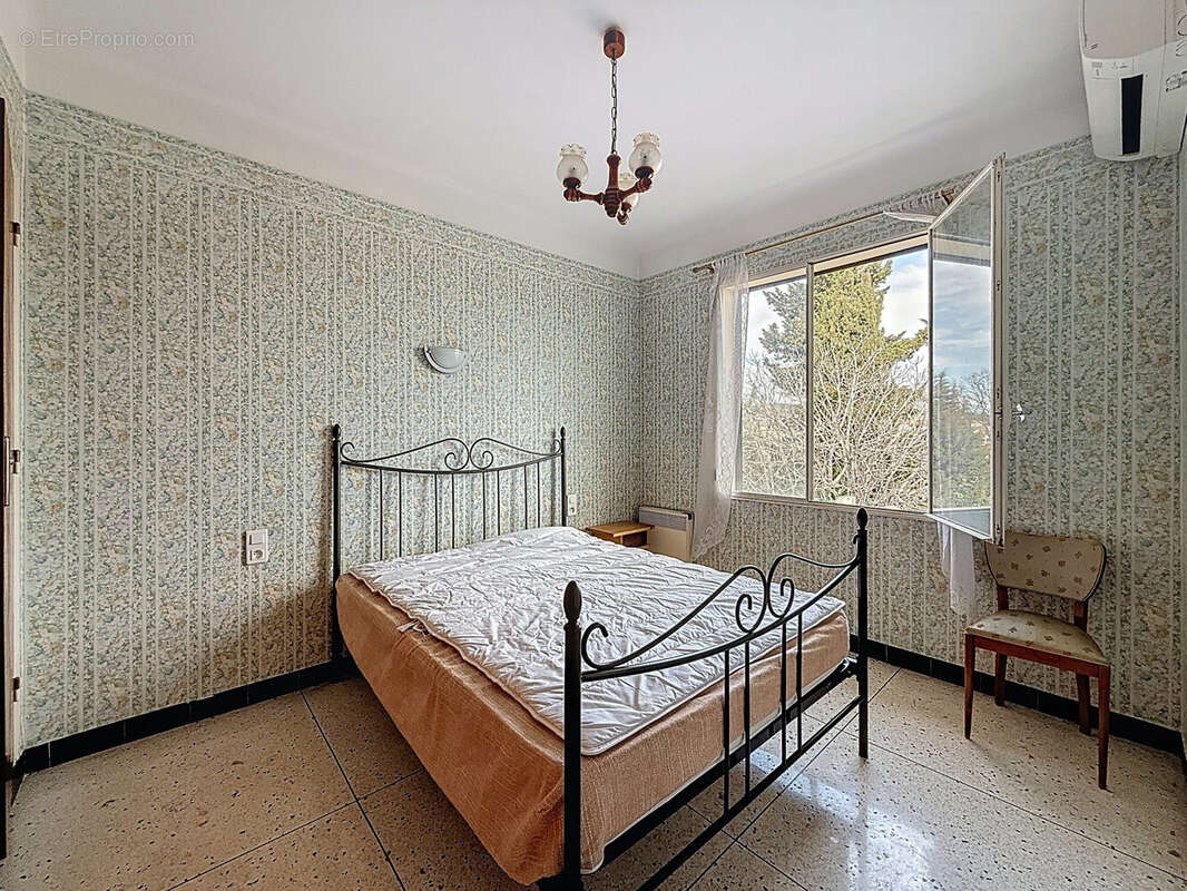 Maison à LE MUY