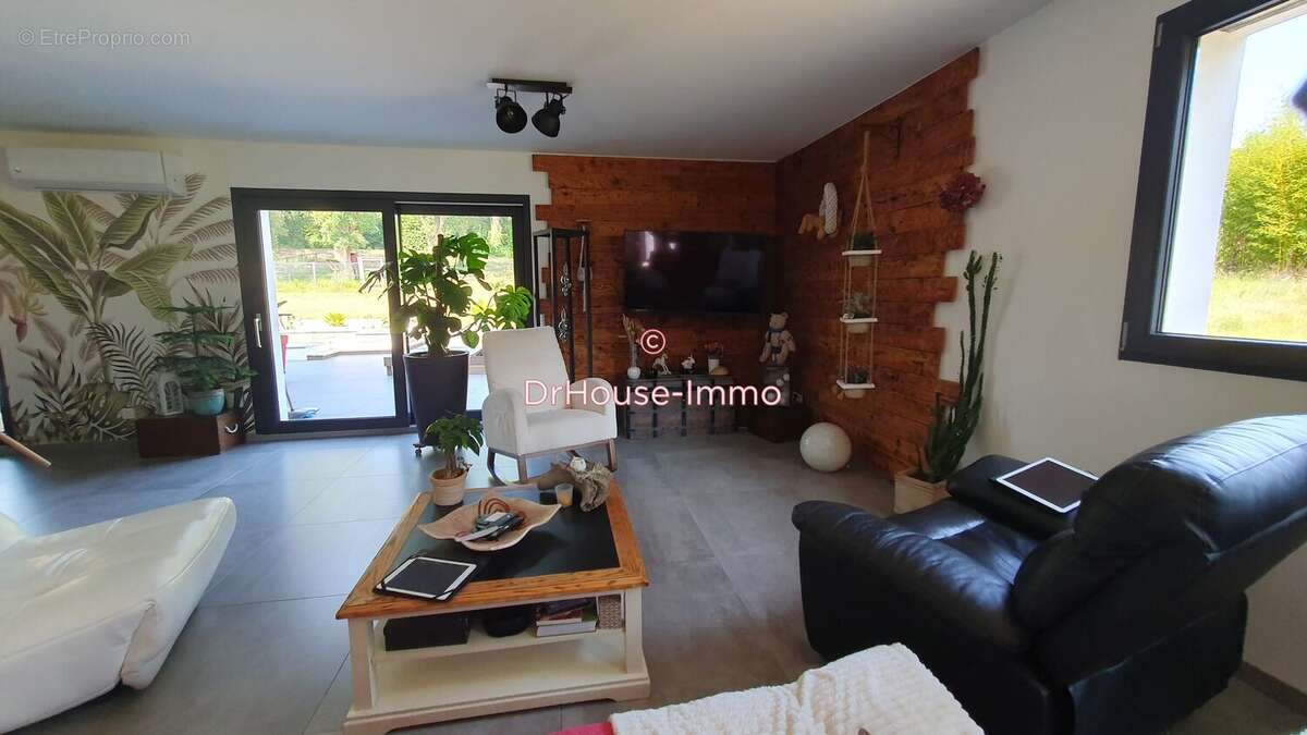 Maison 141 m² à Escource  - photo 3