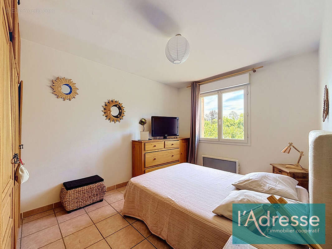 Afa - Charmante propriété avec piscine et jardin arboré sans vis-à-vis - photo 12