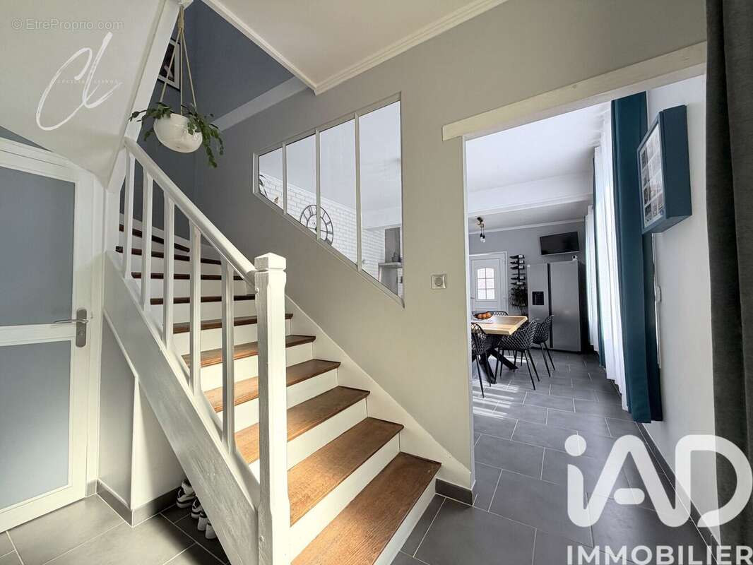 Photo 4 - Maison à VILLENEUVE-LA-GUYARD