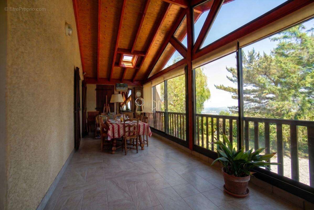 Poleymieux-au-Mont-d'Or-Maison- 116m²-4 pièces - photo 12
