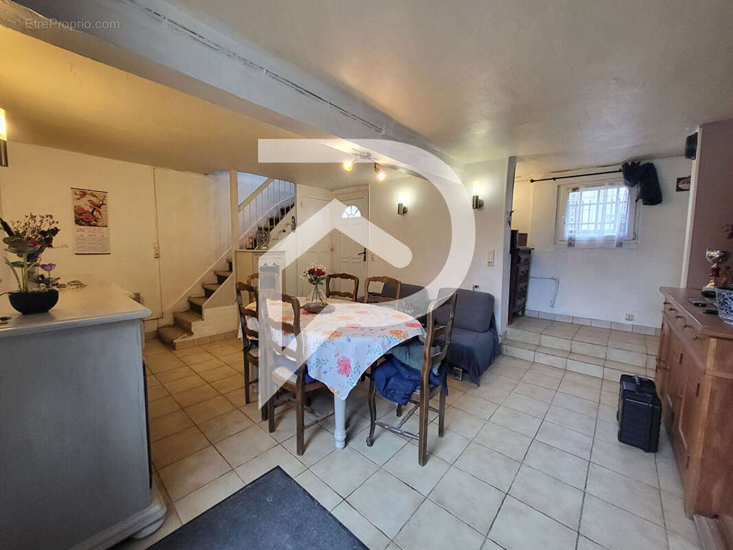 Maison à SAINTE-SAVINE