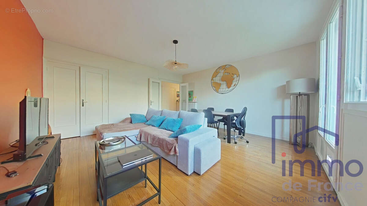 Appartement à SAINT-ETIENNE