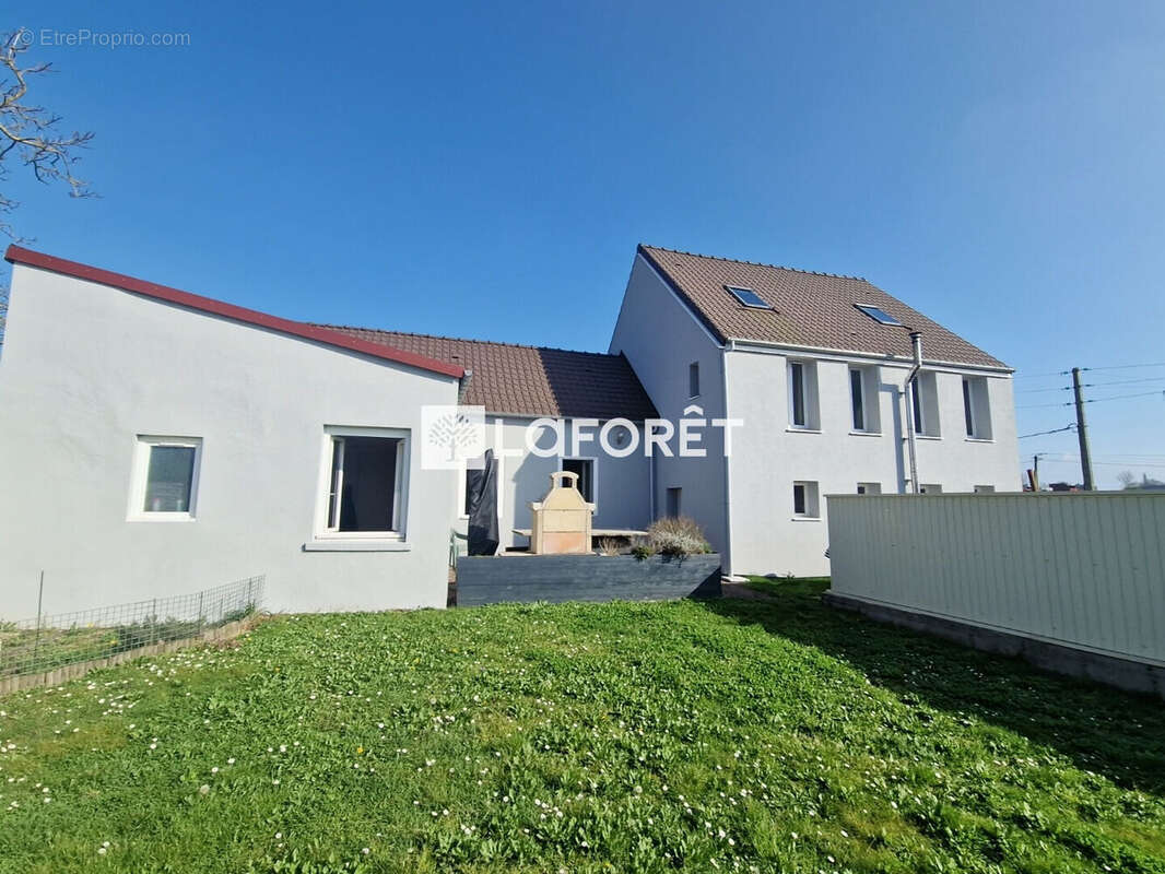Maison à ESCOVILLE