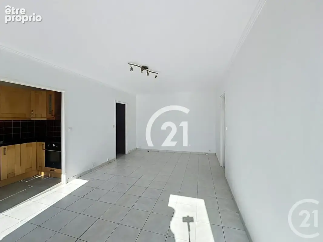 Appartement 2 pièces 45 m² à vendre à Garges-Les-Gonesse (95140) - photo 3