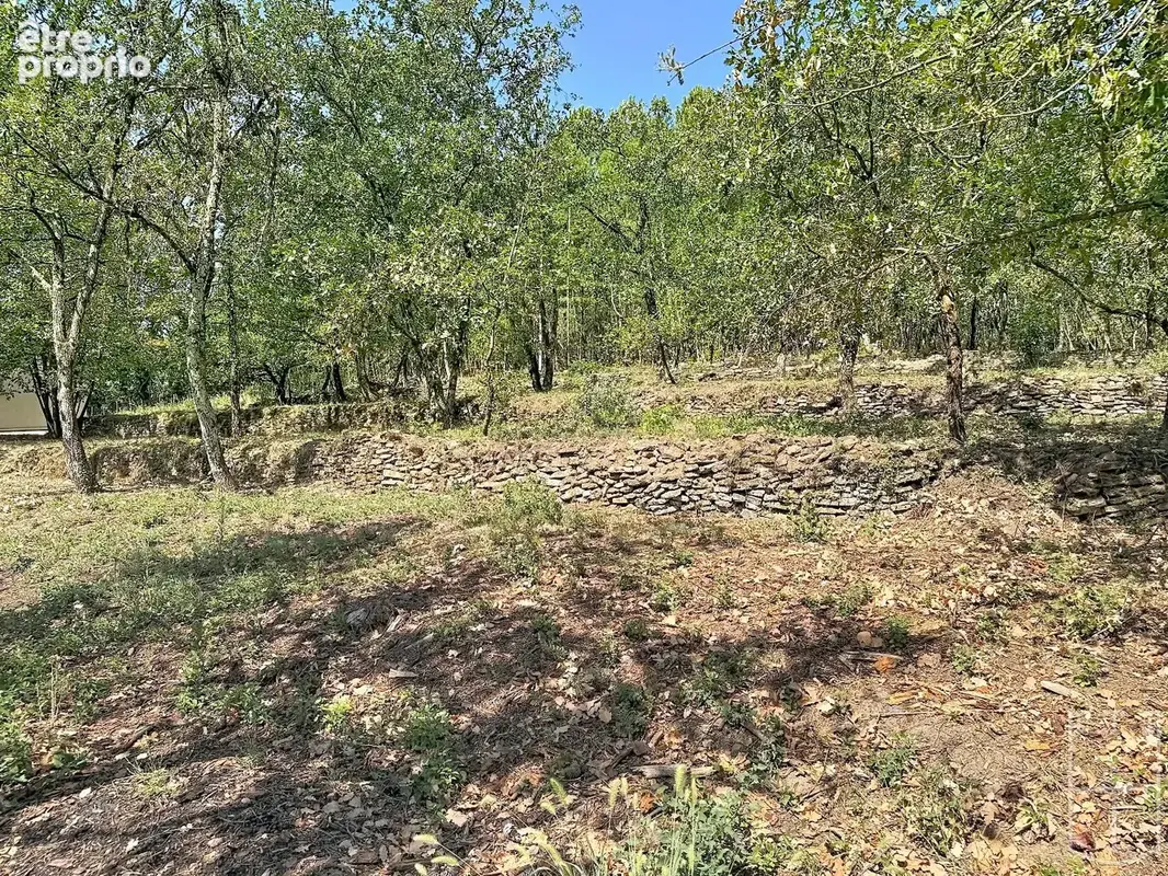 Terrain à AUBENAS