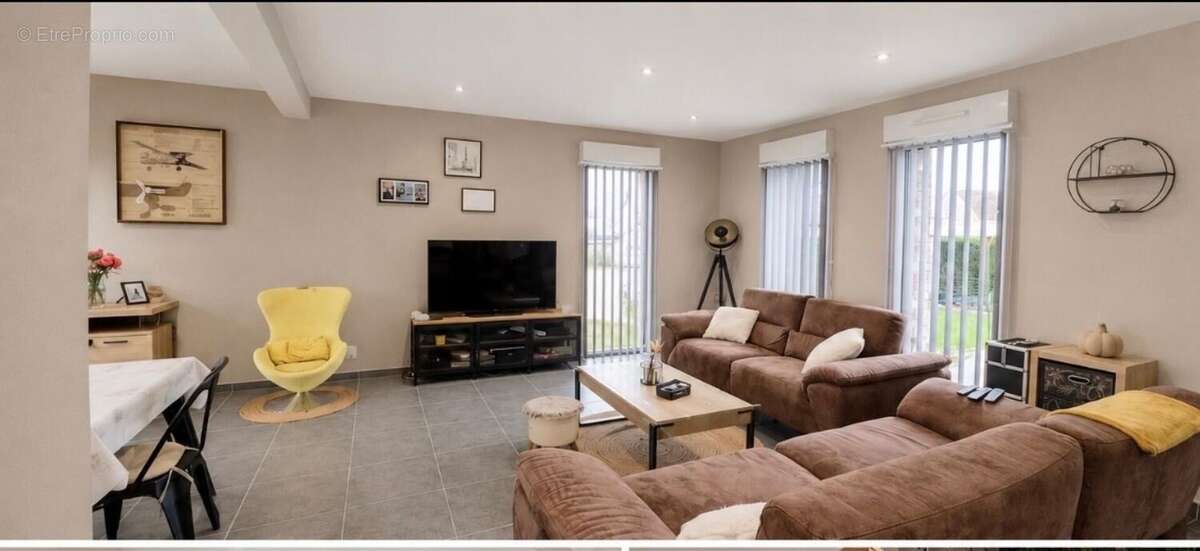 Photo 2 - Maison à VAUDRICOURT