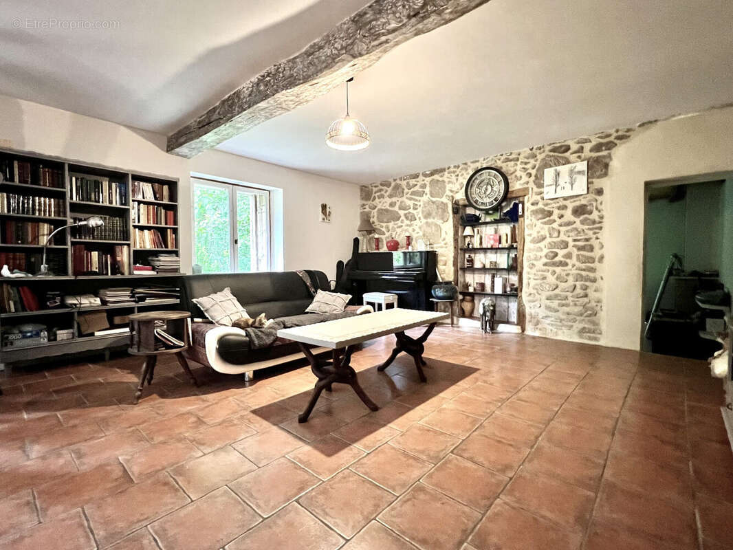 Maison à LAUZUN