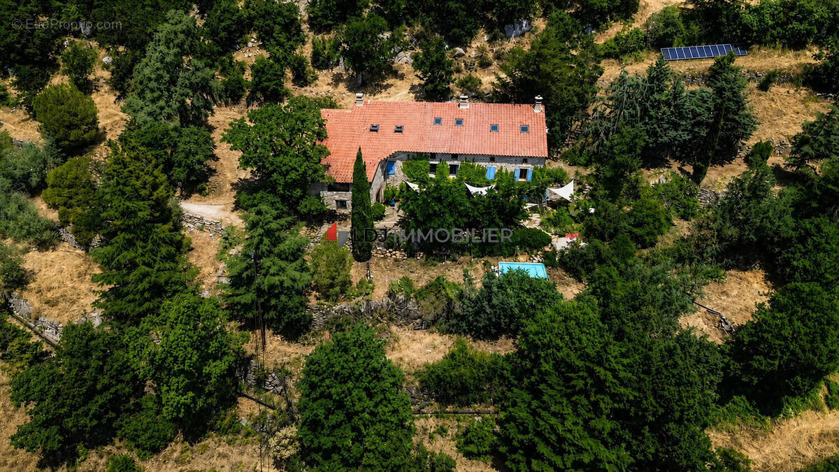 Maison à MOSSET
