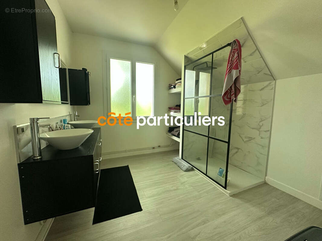 Maison à SAINT-AMAND-MONTROND