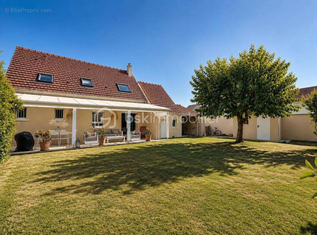 CHARNY – Maison familiale 5 pièces de 103 m²  Suite parentale  Jardin 567 m²  Garage  DPE performant - photo 2