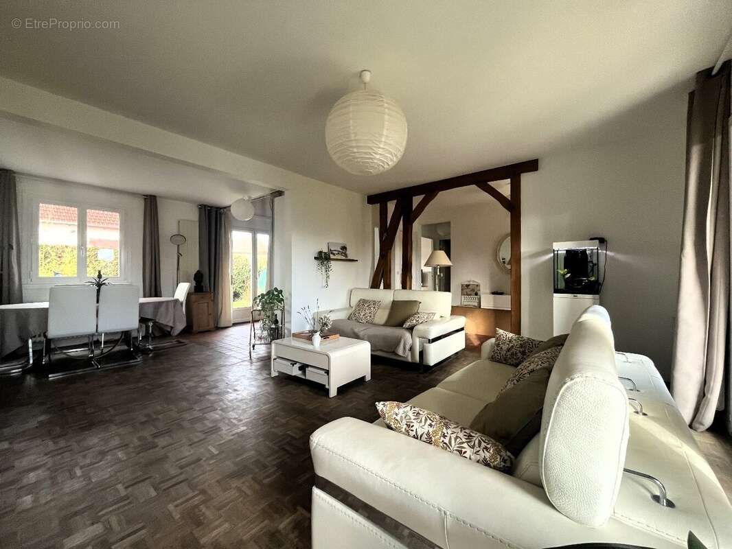 Maison à CHAUFOUR-LES-BONNIERES