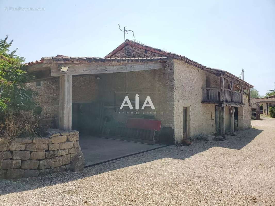 Maison à LIZANT