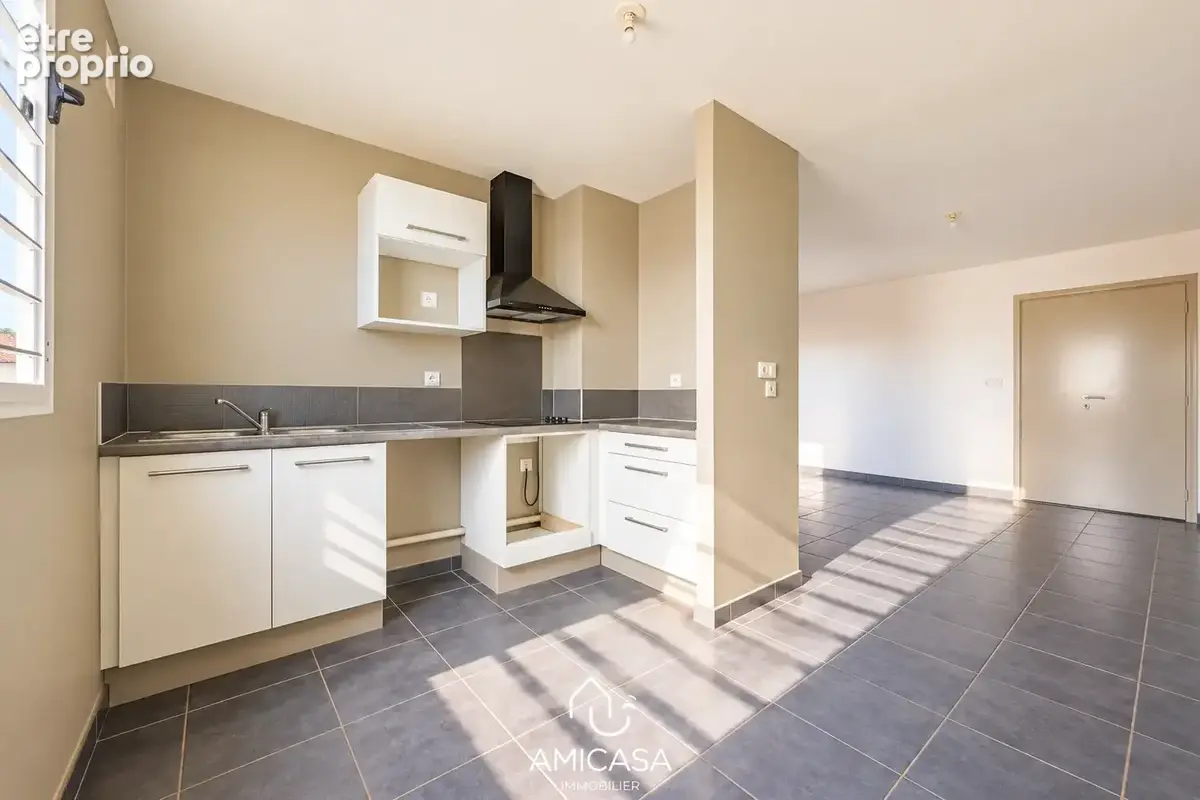 Saint leu (front de mer) -  appartement t3 avec 2 places de parking - photo 4