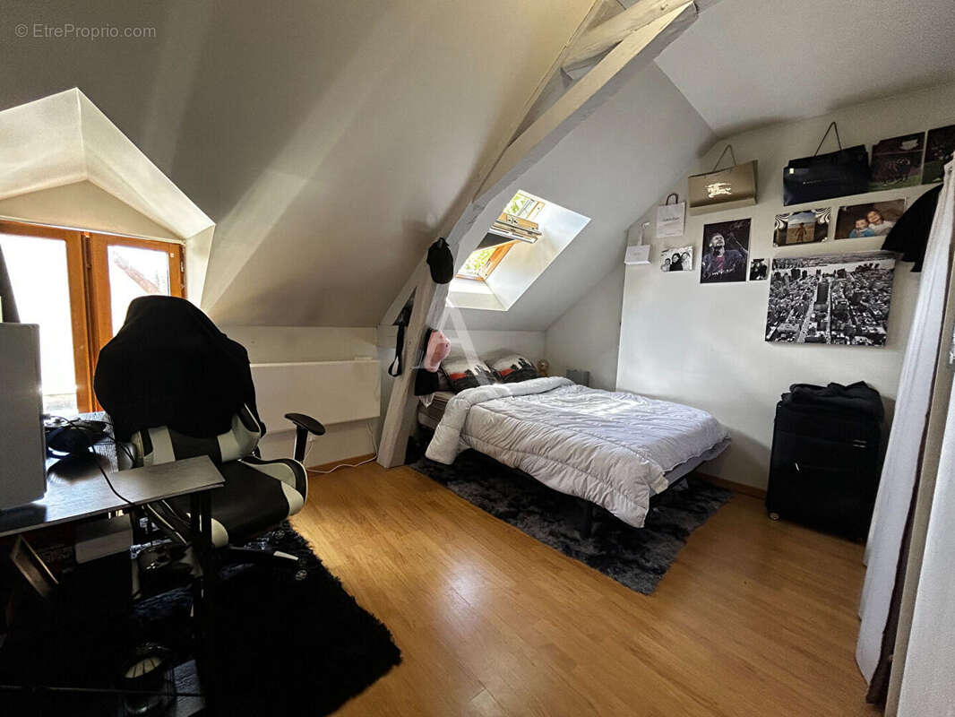 Maison à CONTRES