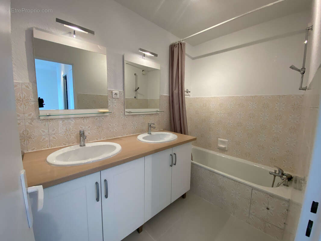 Appartement à LE CANNET