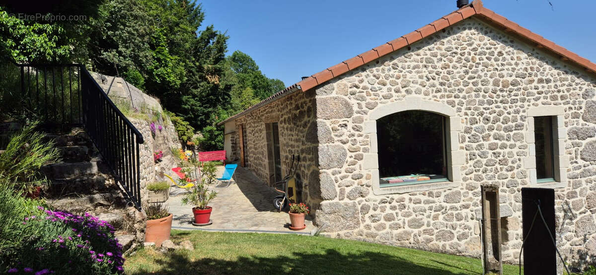 Maison à GRANDRIEU