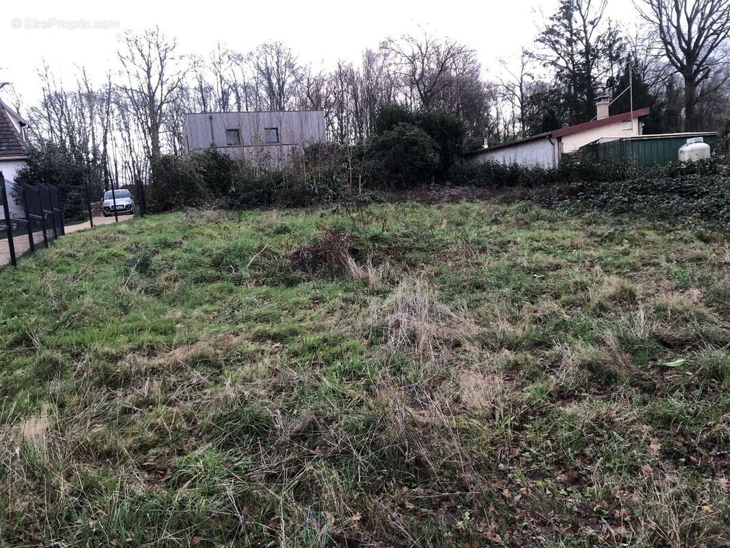 Terrain constructible 834 m2 Ymare - photo 2
