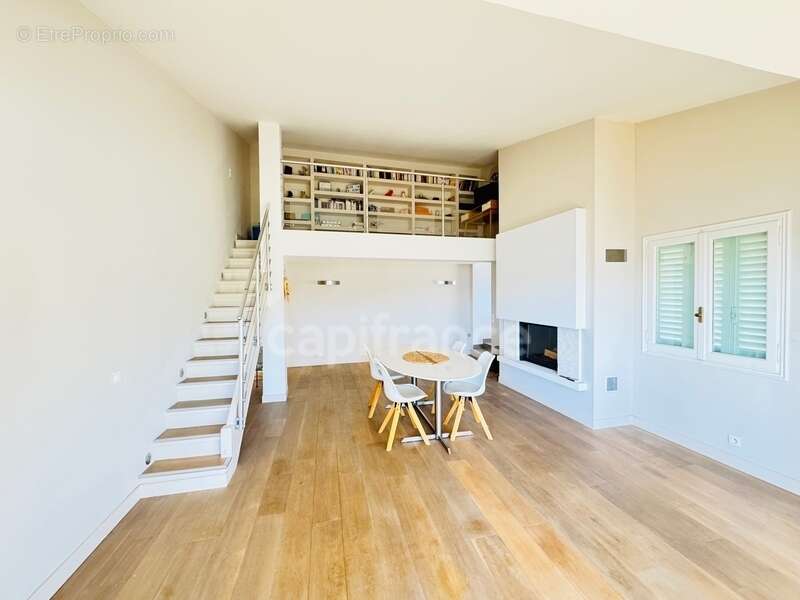 Appartement à FALICON