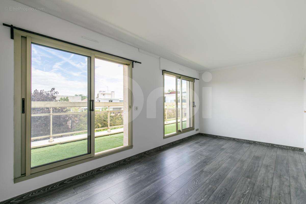 Appartement 3 CHAMBRES TERRASSE -Résidence de grand standing - photo 8