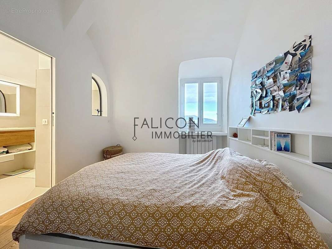 Appartement à FALICON