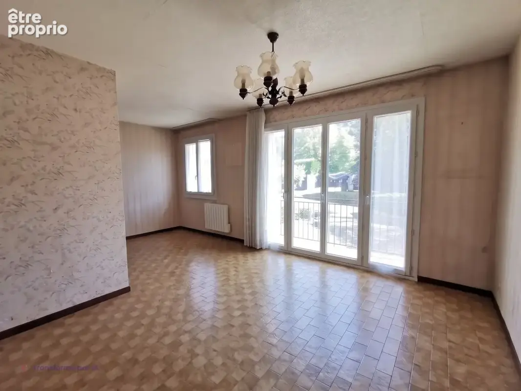 Maison 4 pièces à vendre à Oyonnax - Proche écoles et bus - photo 3