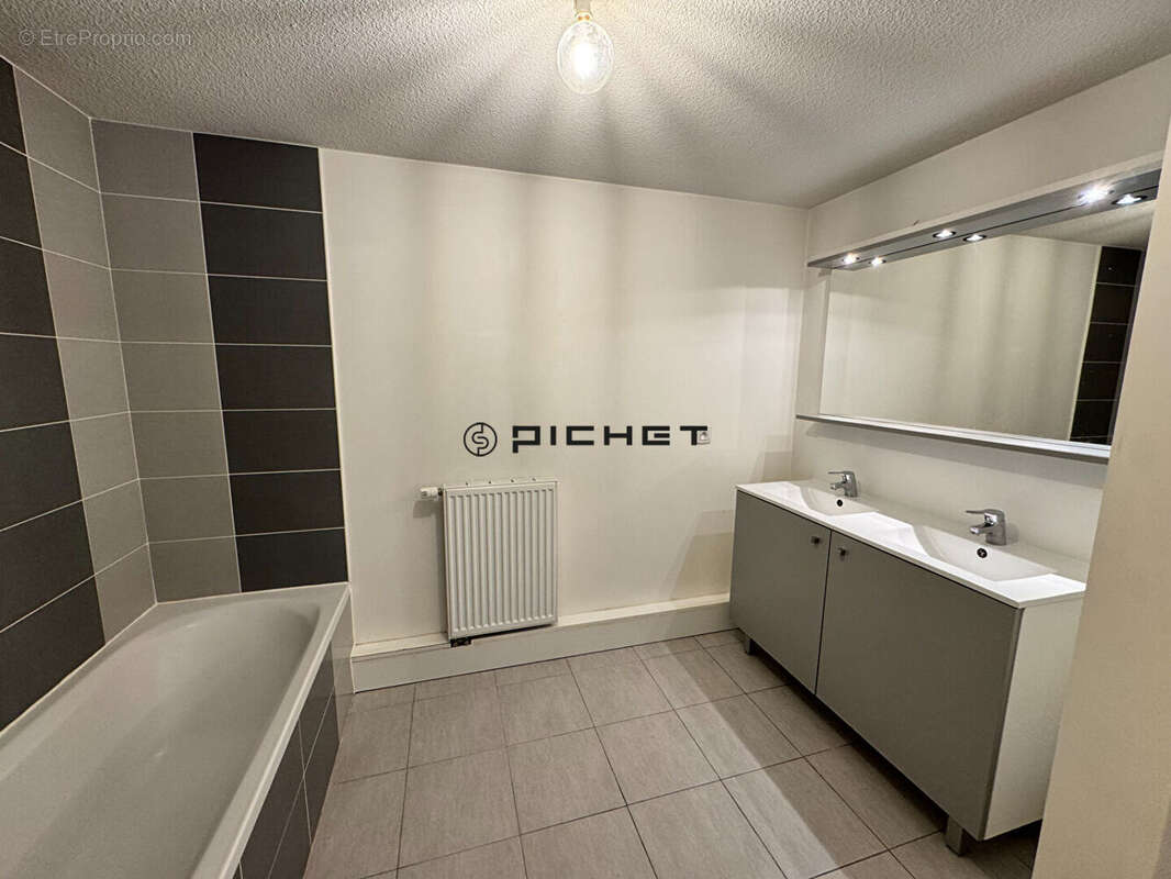 Appartement à BEGLES