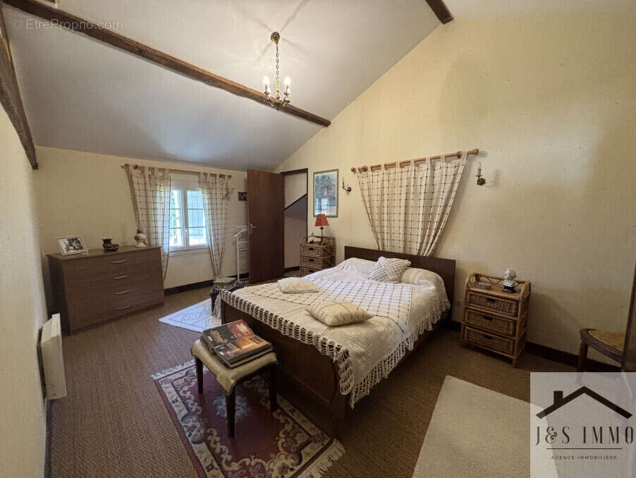 Maison à SAINT-COUTANT