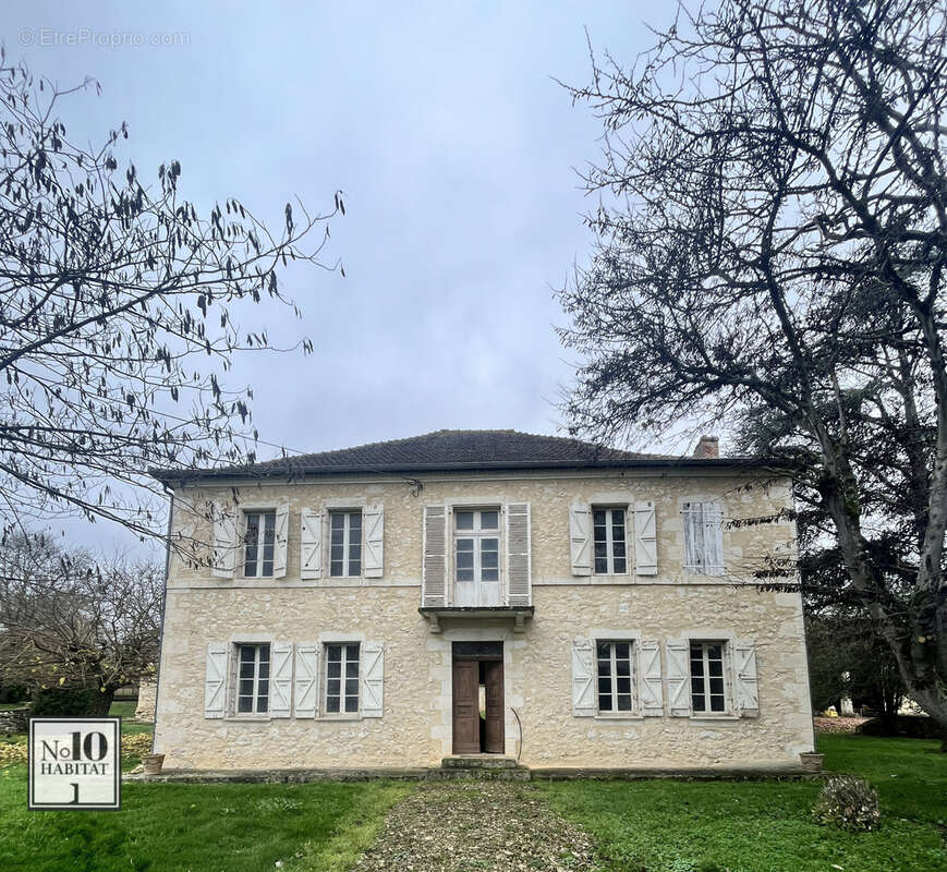 Maison à MAUVEZIN