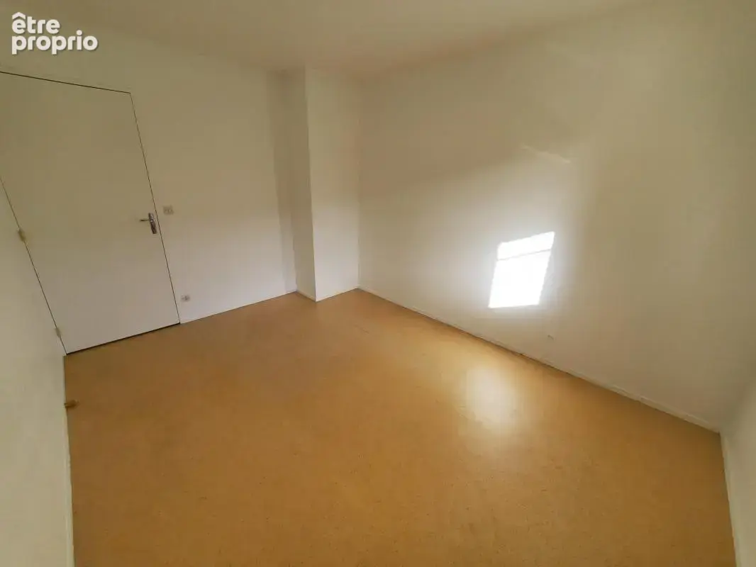 Beau T4 en rez-de-chaussée proche toutes commodités - photo 16