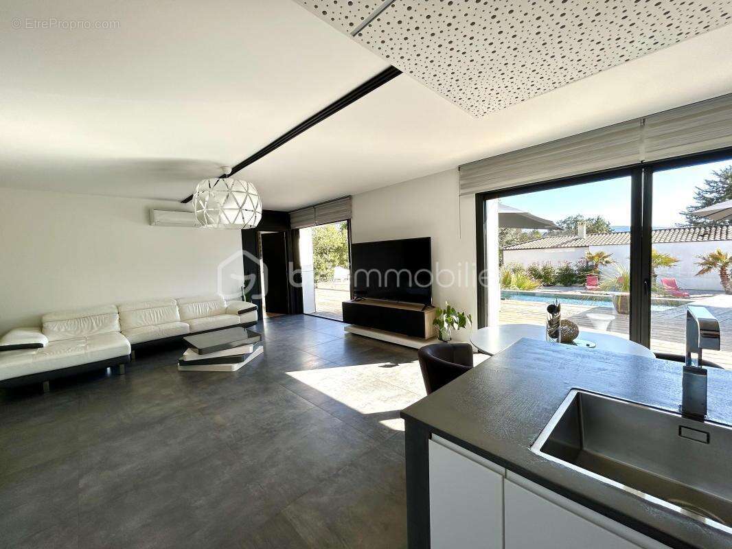 Maison à SAINT-MARTIN-DE-LONDRES