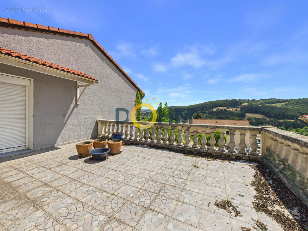 Maison à LA FOUILLOUSE