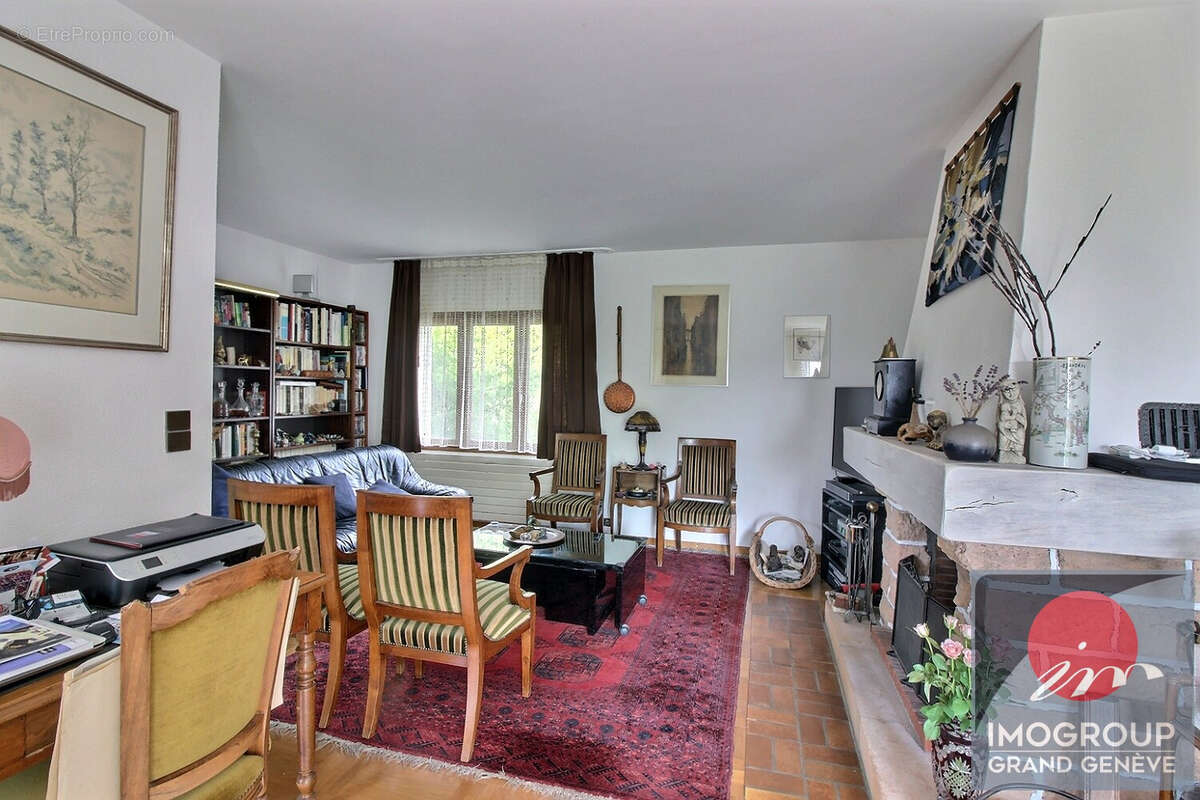 Maison à GRILLY