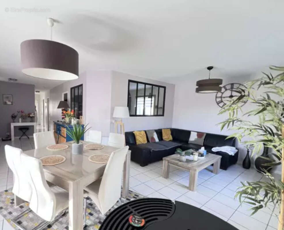 Maison  4 pièce(s) 112 m2 - photo 2