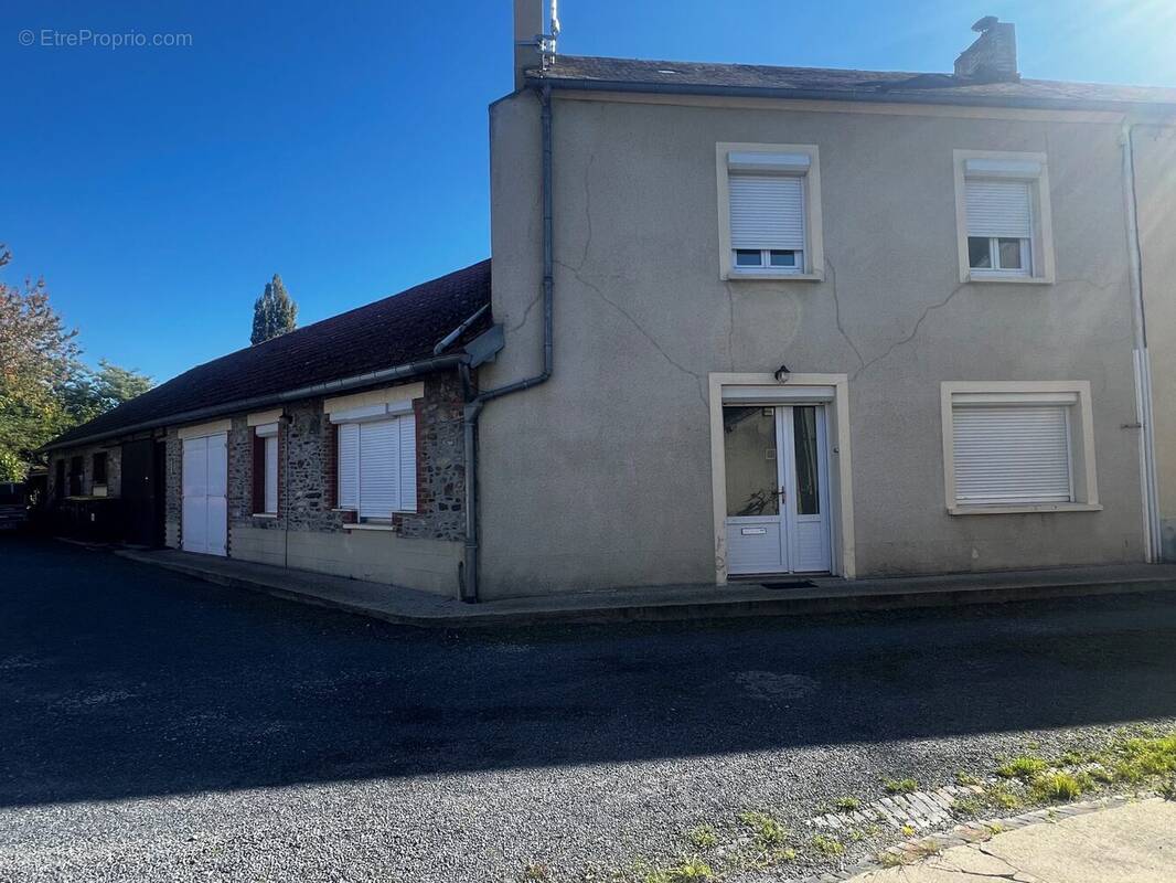 Maison à LE MOLAY-LITTRY