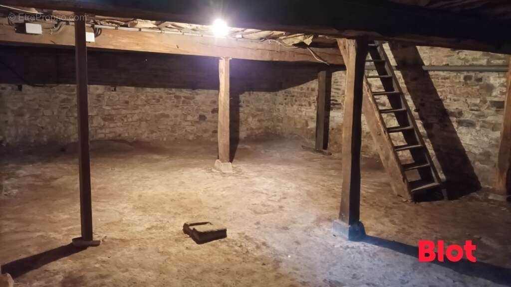 Maison à SAINT-AUBIN-DU-CORMIER