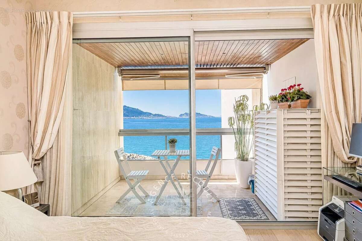 Appartement à MARSEILLE-7E