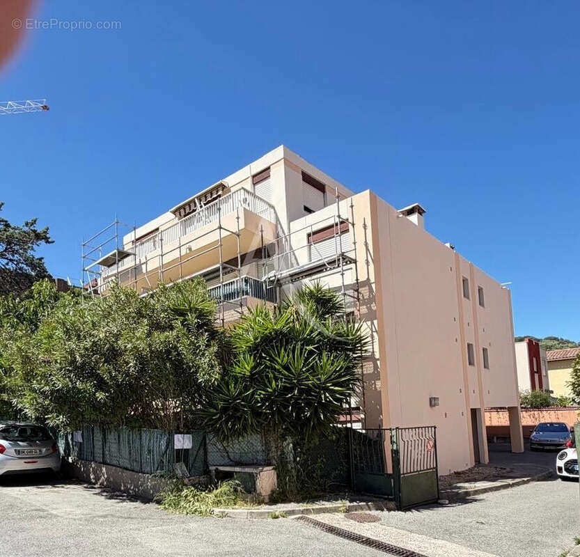 Appartement à VALLAURIS