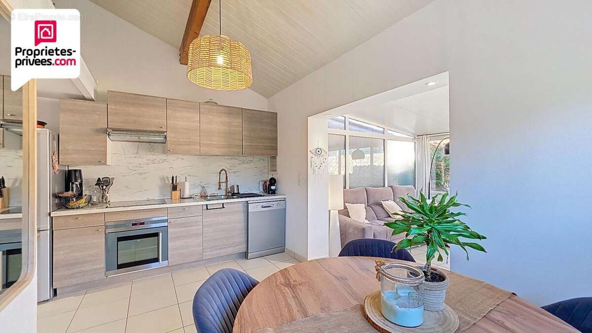 Maison à SAINT-CEZAIRE-SUR-SIAGNE