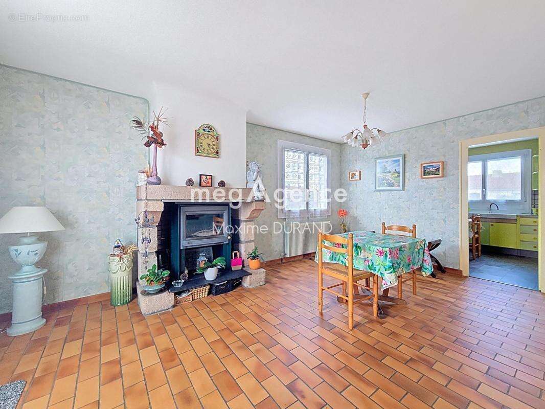 Maison à LE MAY-SUR-EVRE