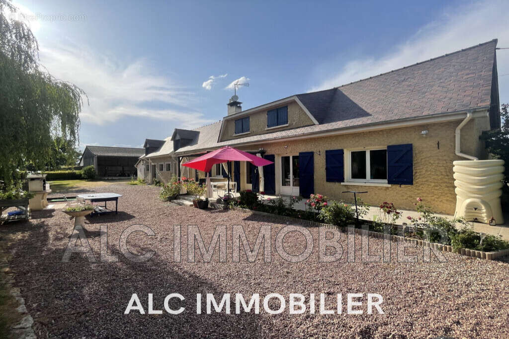 Maison à LE MELE-SUR-SARTHE