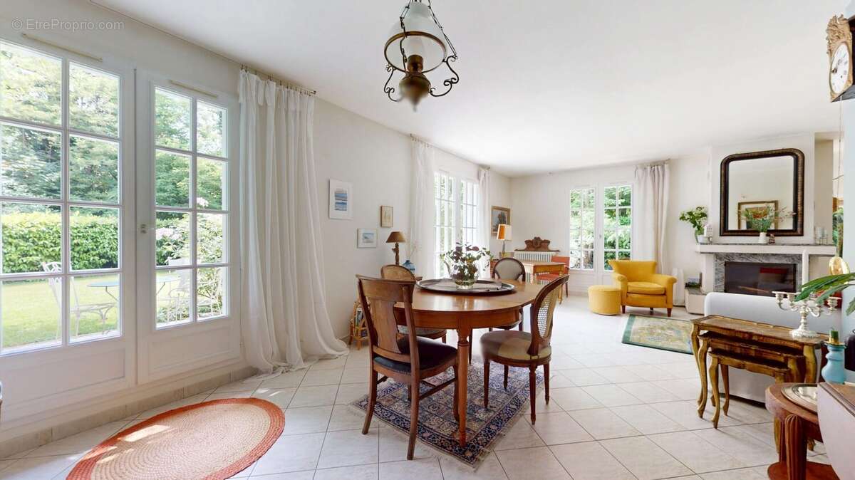 Maison à MAROLLES-EN-BRIE