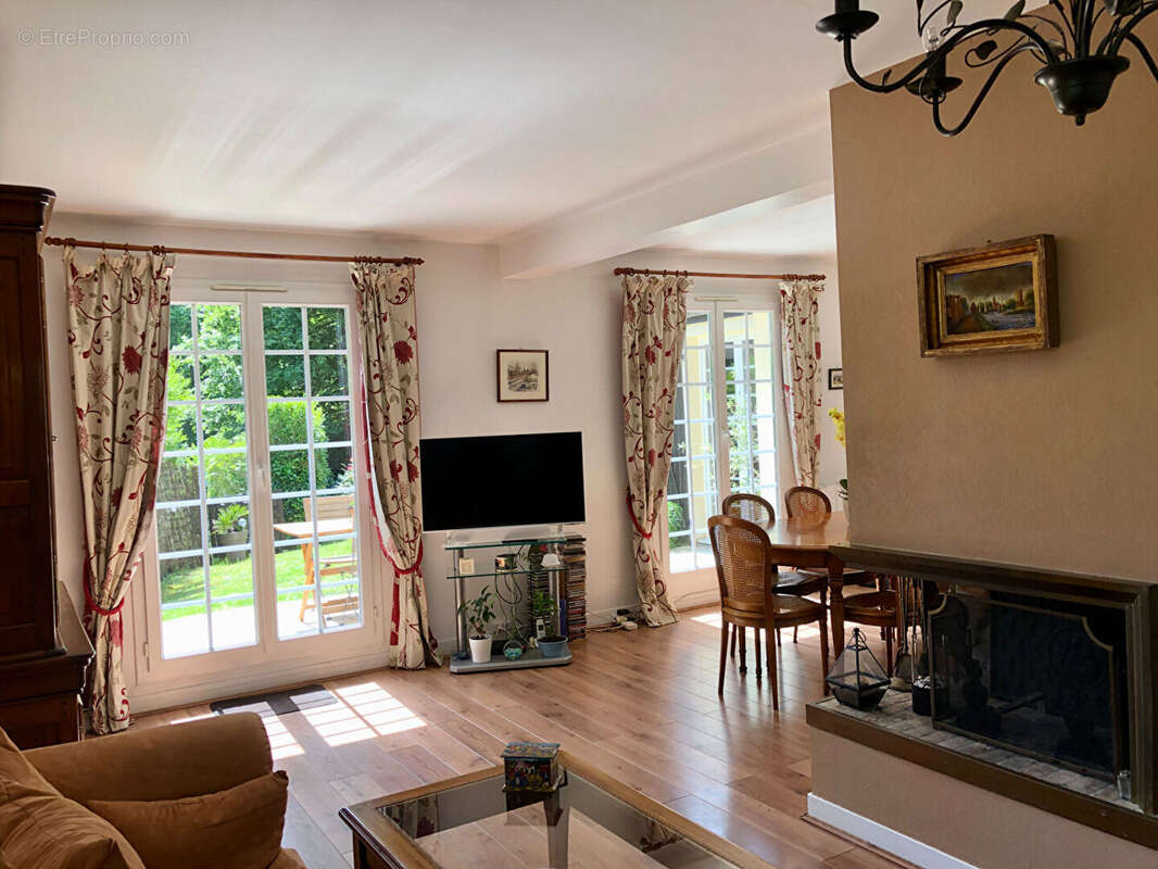 Maison à JOUY-EN-JOSAS