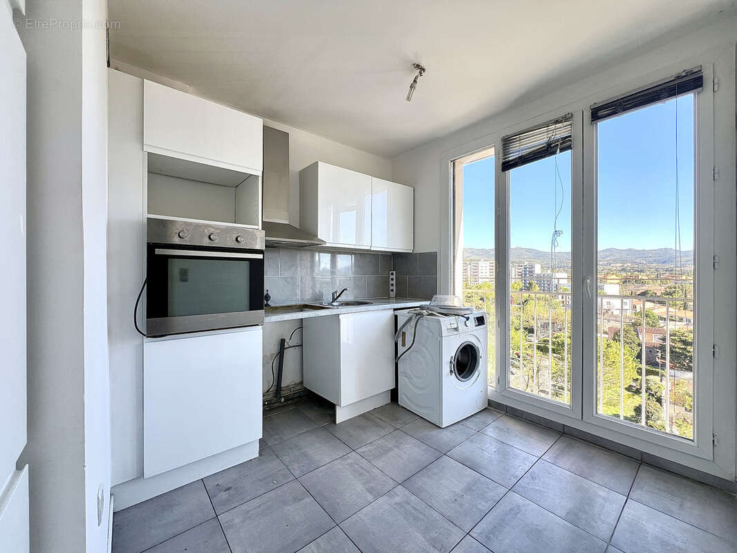 Appartement à MARSEILLE-13E