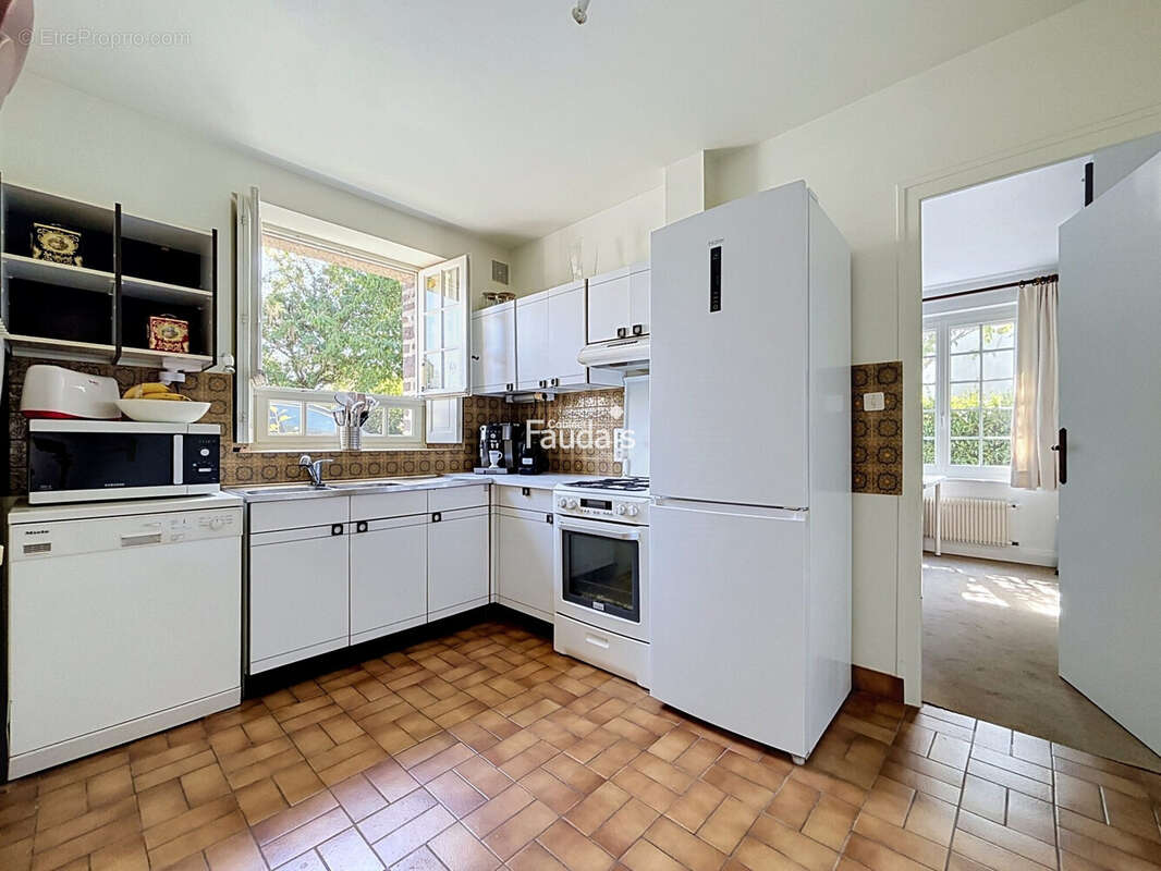Maison 160 m² à Vains  - photo 8