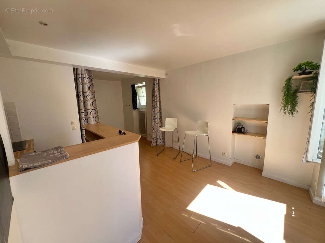 Appartement à PARIS-14E