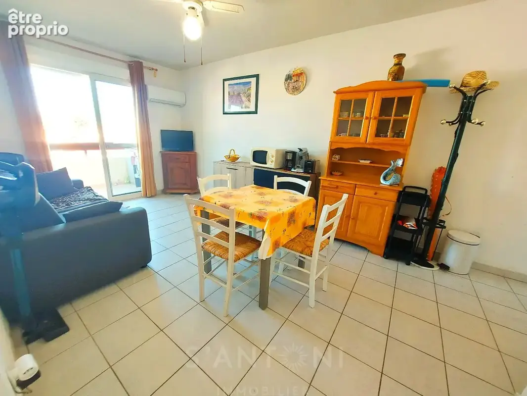 T2, climatisation, terrasse, parking, piscine, proche plage - photo 8