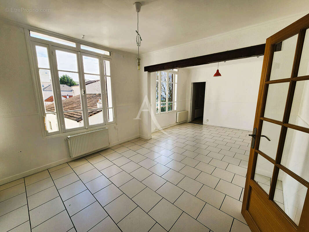 Appartement à IVRY-SUR-SEINE