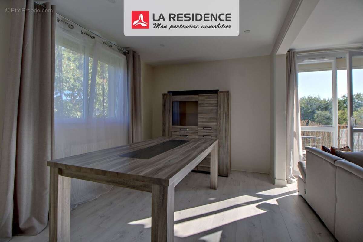 Appartement à PLAISIR